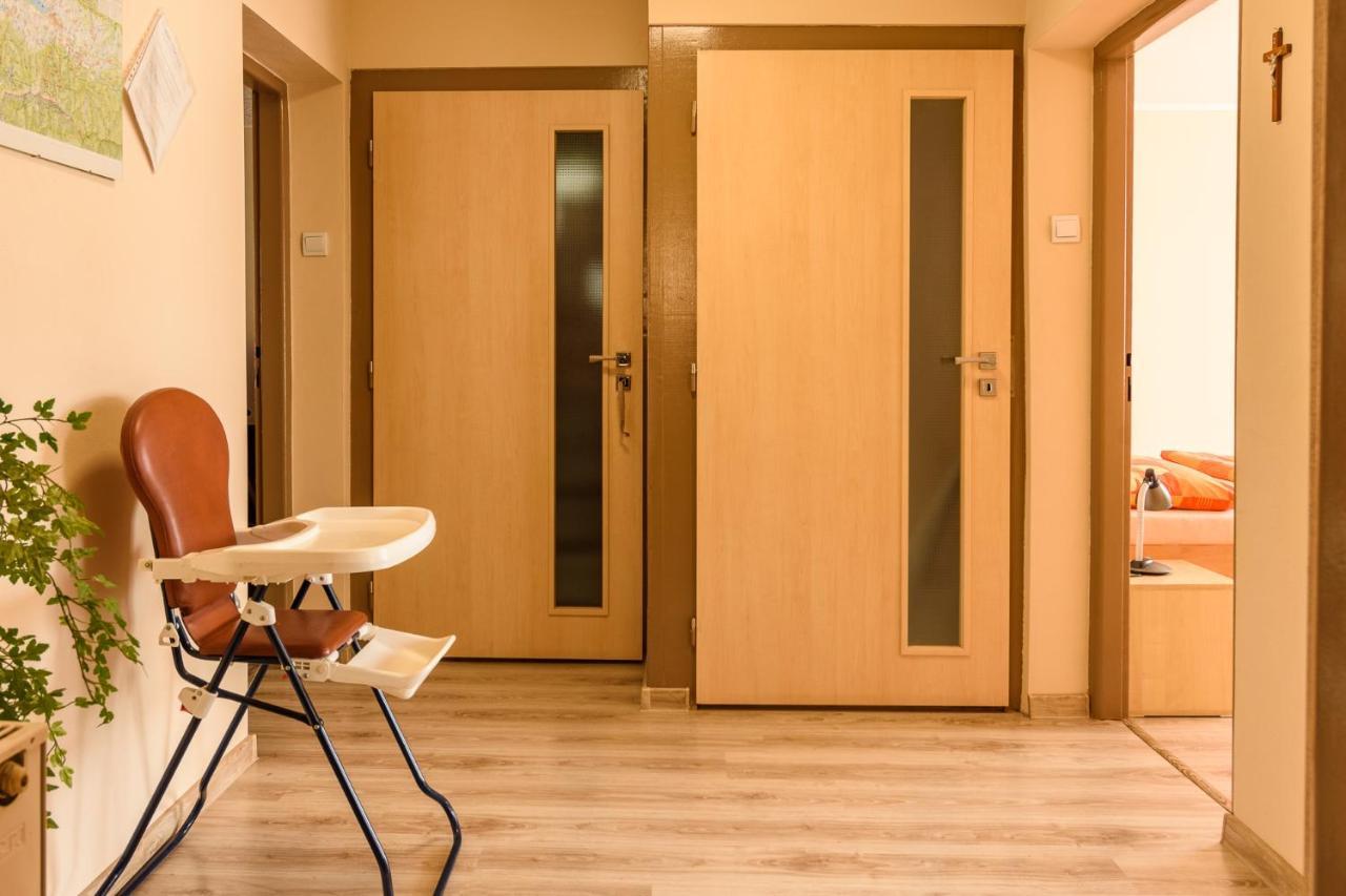 Bešeňová Apartman Elegant 2 מראה חיצוני תמונה